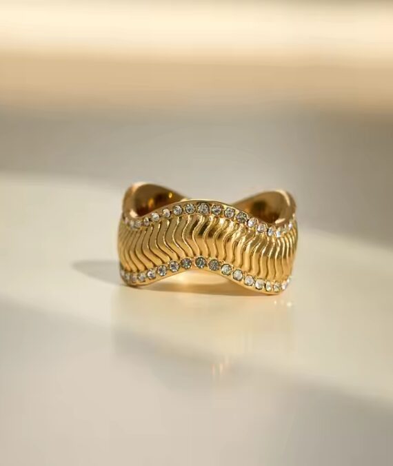 Wave Band Ring