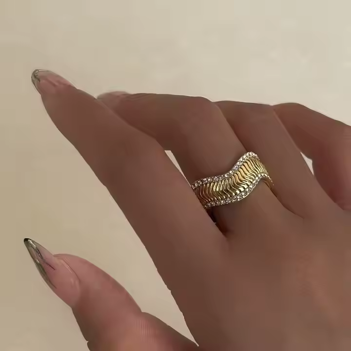 wave band ring