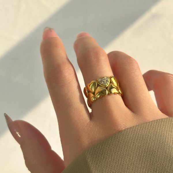 Heartlace Ring