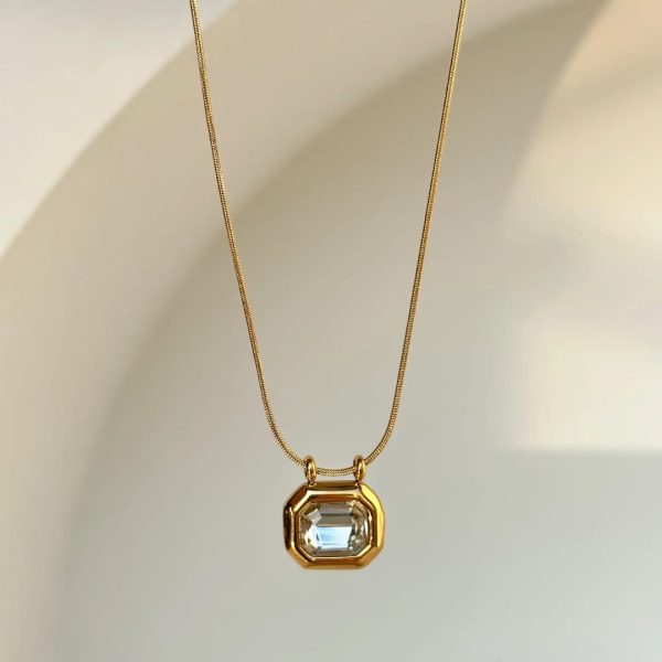 Clear Glow NecklaceClear Glow Necklace