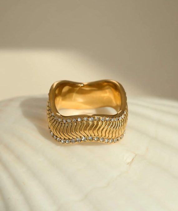 wave band ring